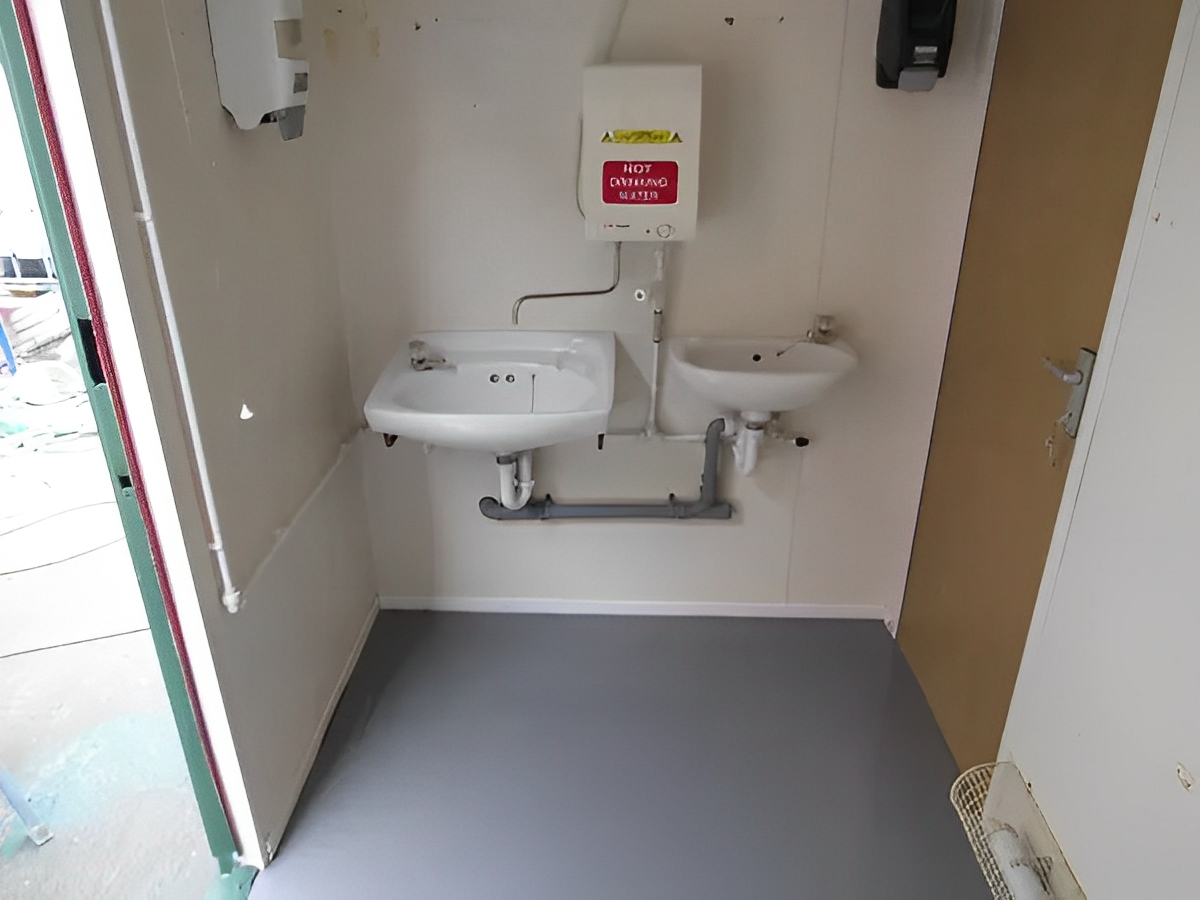 21 Steel Toilet Cabin 12Ft x 9Ft 2
