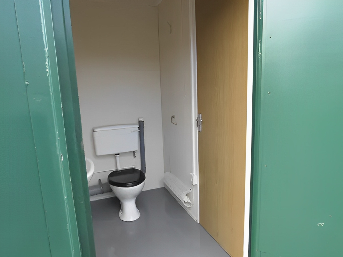 21 Steel Toilet Cabin 12Ft x 9Ft 6