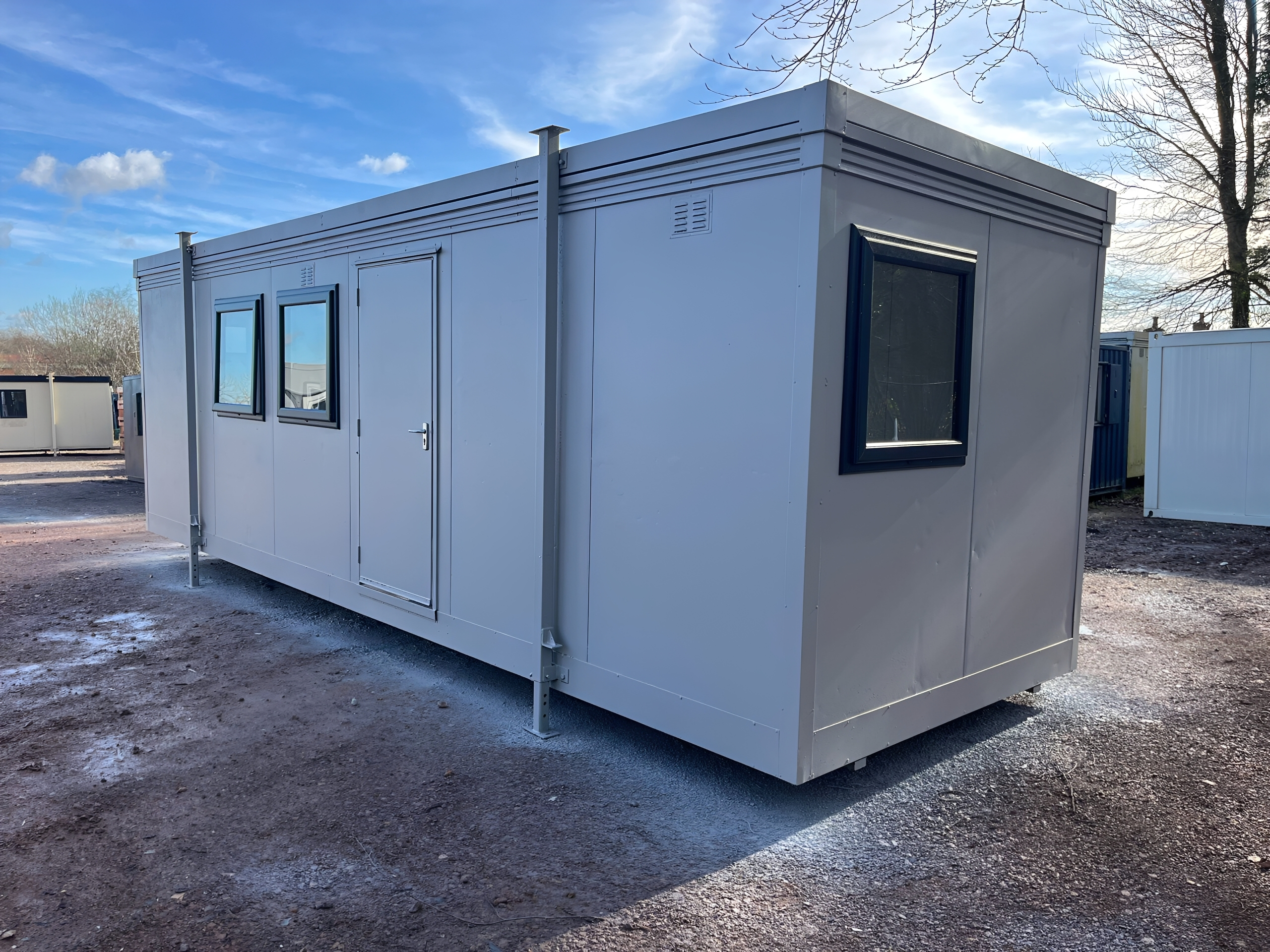 24ft x 10ft Jackleg Cabin