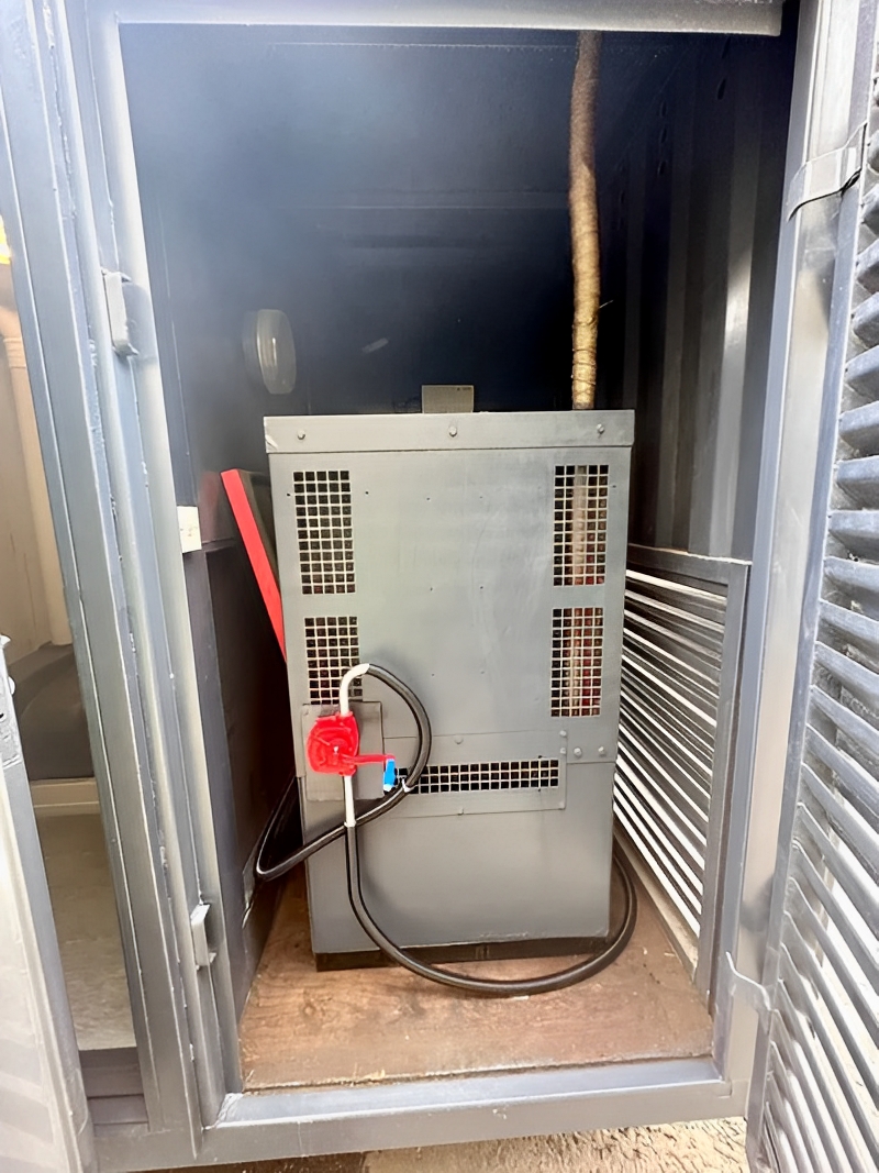 Static Welfare 24x9Ft Anti Vandal Cabin Office Canteen Toilet 10KVA Generator
